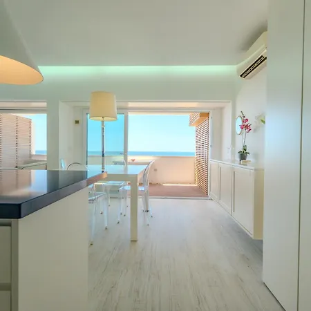 E Mar 4 Apartament