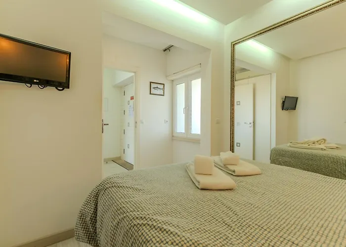 E Mar 4 Apartament *